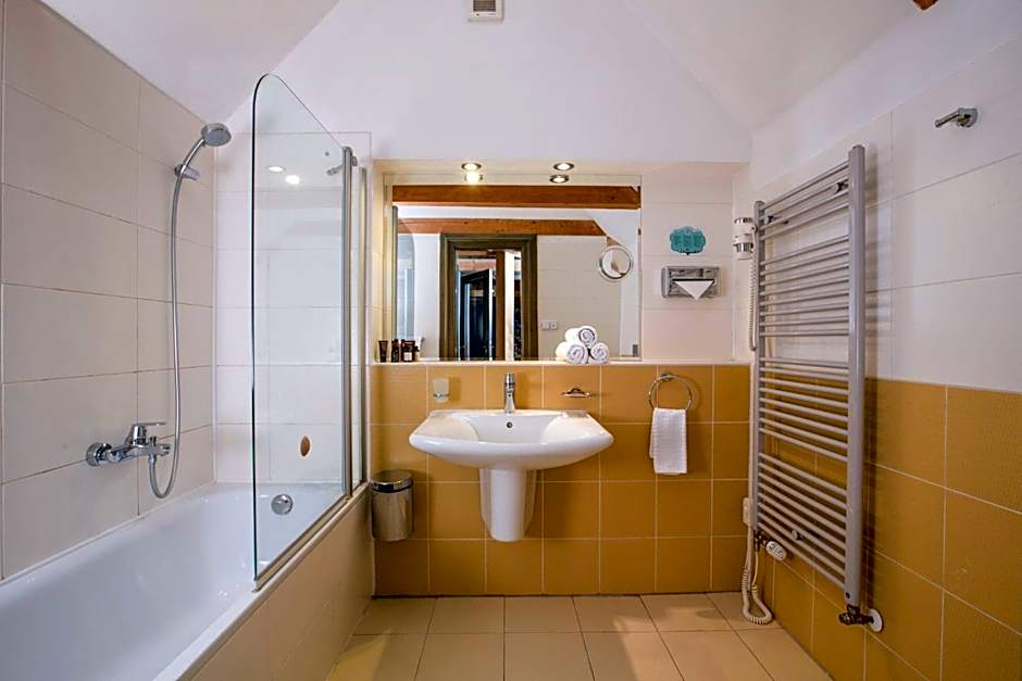 Charles Bridge Heritage Suites by SALVATOR HOTELS
