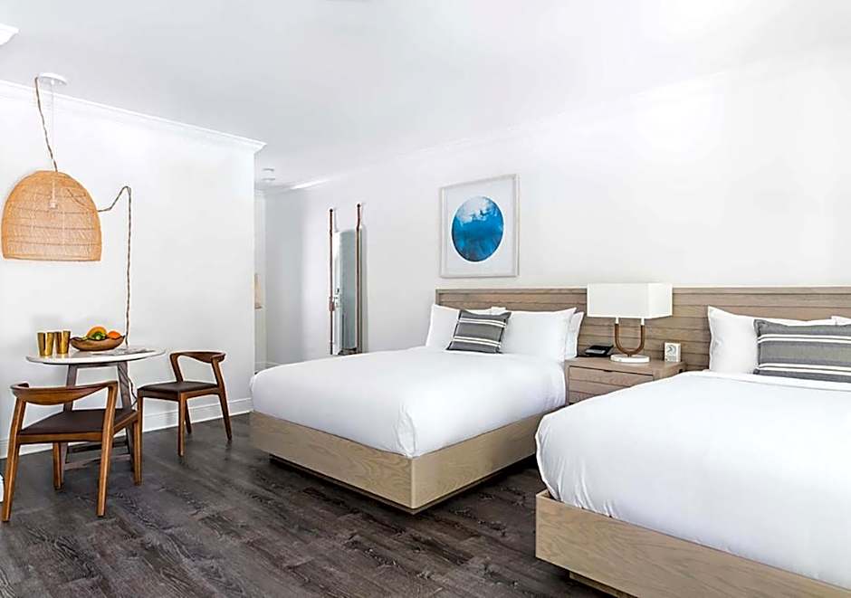 Parrot Key Hotel & Villas