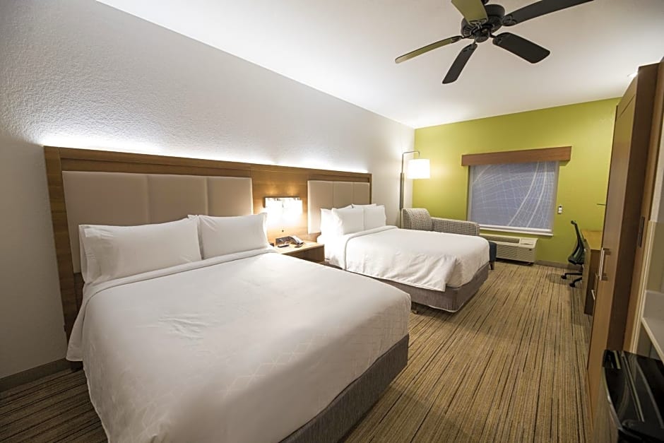 Holiday Inn Express Hotel & Suites Clinton