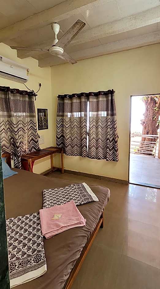 Photo 1 of 10 of Deluxe Executive 2 Queen Beds, Sea View