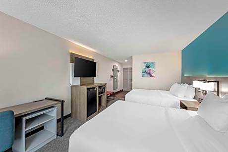 Queen Room with Two Queen Beds - Non-Smoking