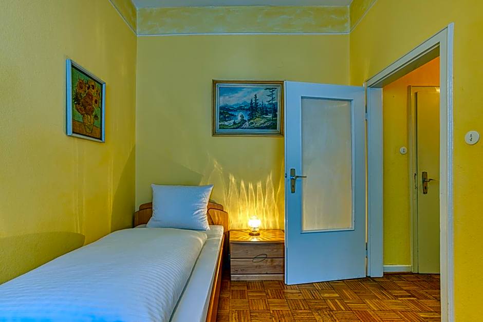 FF&E Hotel Carlton
