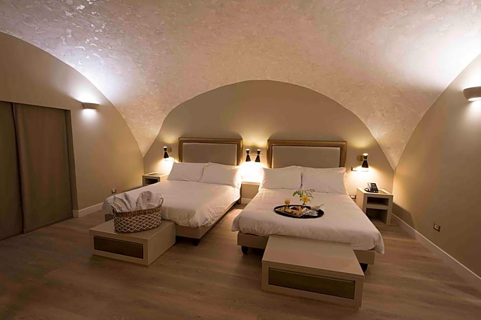 Caruso Place Luxury Rooms & Suites