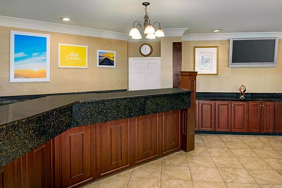 Days Inn by Wyndham Whitmore Lake