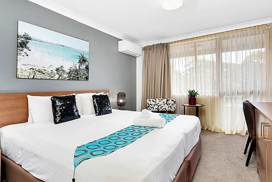 Peninsula Nelson Bay Motel and Serviced Apartments