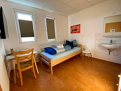 Deluxe Single Room