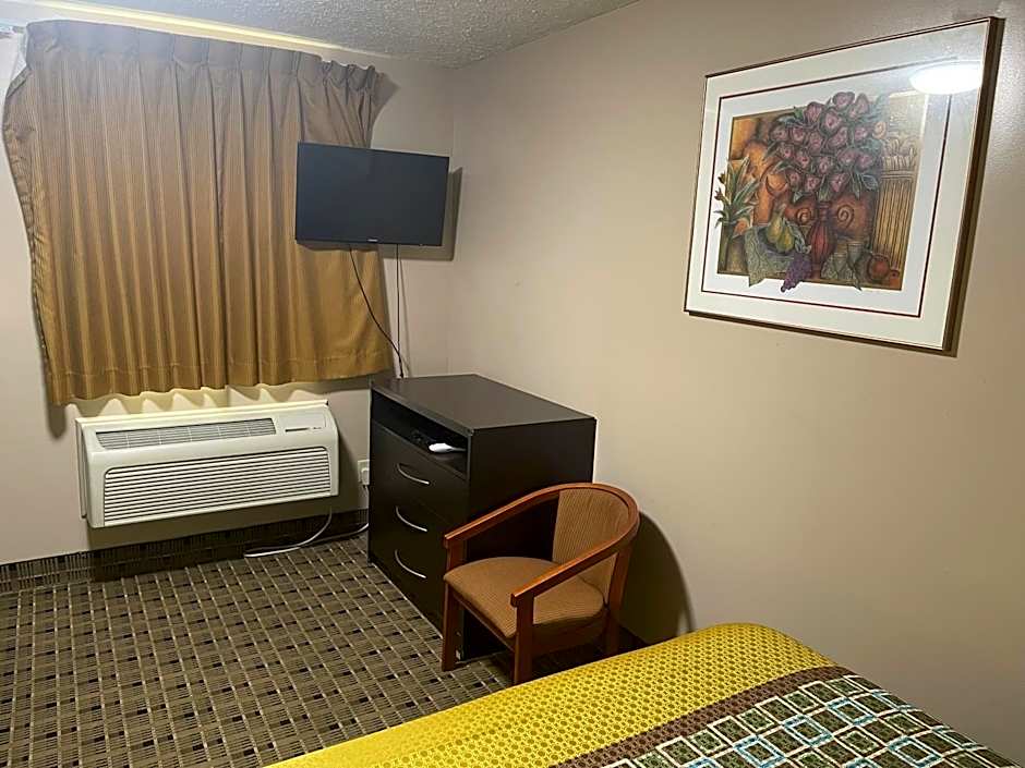 Economy Inn & Suites