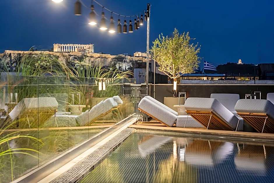 Skylark, Aluma Hotel & Resort