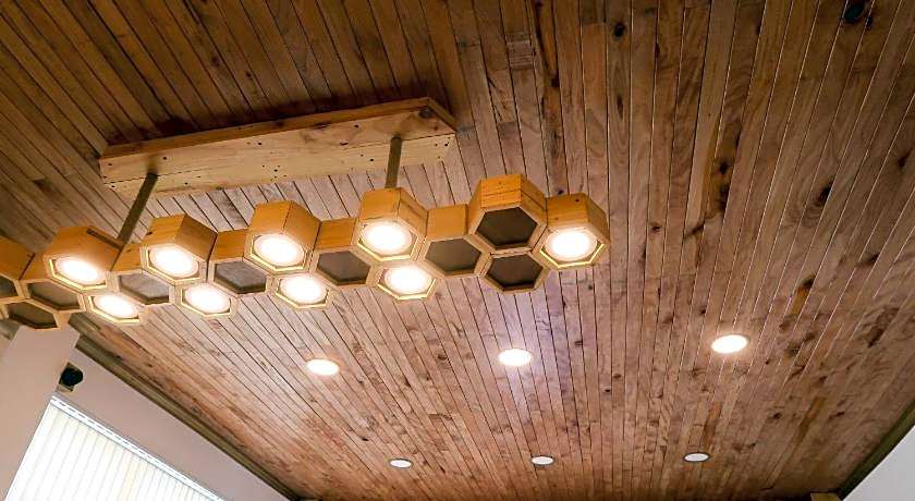 Baan URT Suratthani Airport Hotel