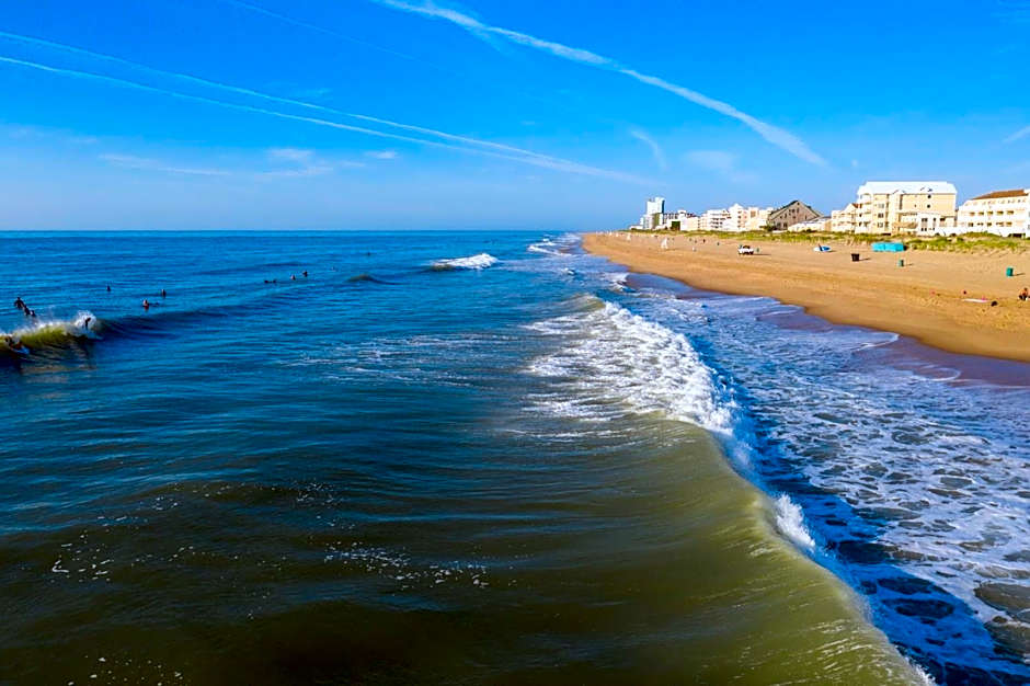 Ocean Block Condo 100 Steps From the Beach