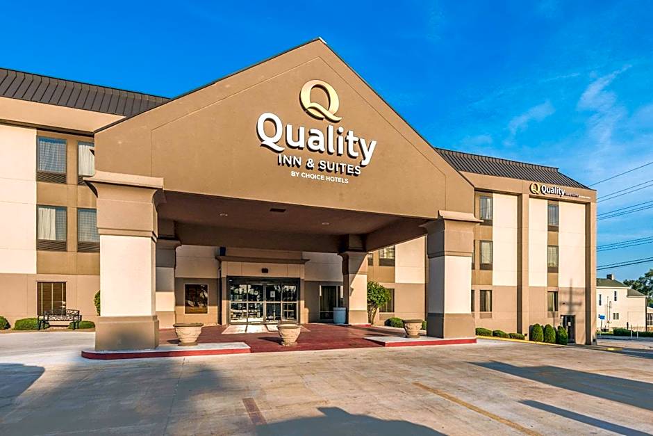 Quality Inn & Suites Quincy - Downtown