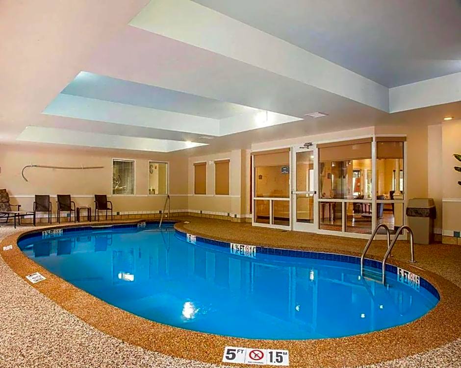 Comfort Suites West Warwick