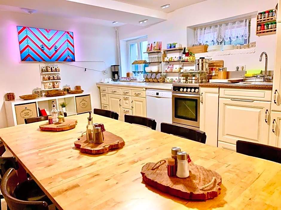 New Hostel Berlin Mitte - Free tea and coffee are provided around the clock