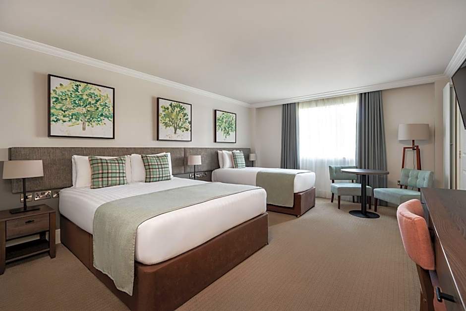 Ivanhoe Inn and Hotel