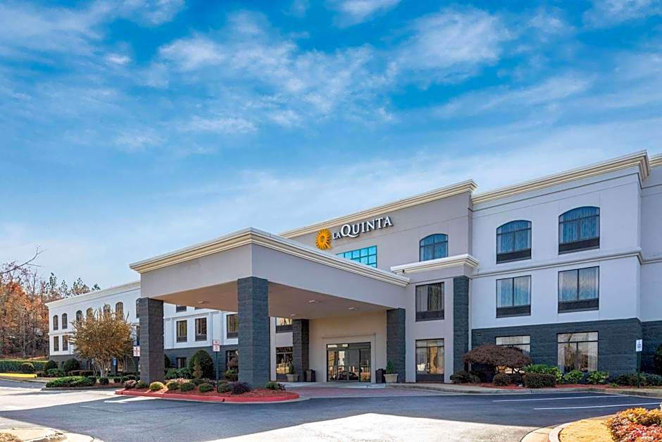 Photo 1 of 27 of La Quinta Inn & Suites by Wyndham Kennesaw