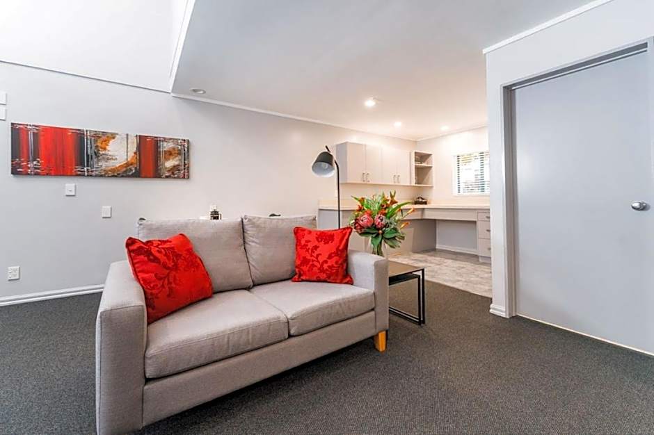 Aubyn Court Spa Motel