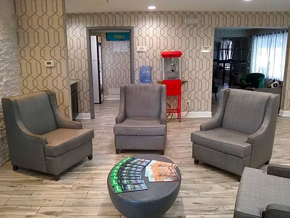 Clarion Pointe - Greensboro Coliseum Area