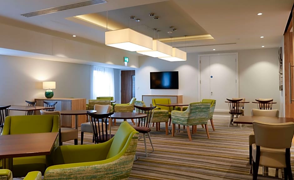 Hampton By Hilton Exeter Airport