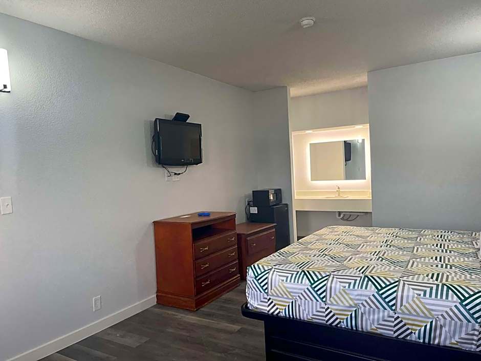 Motel 6 Cleveland, MS – Delta State University