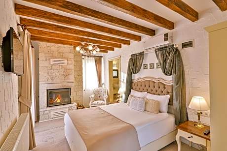 Deluxe Double Room with Spa Bath