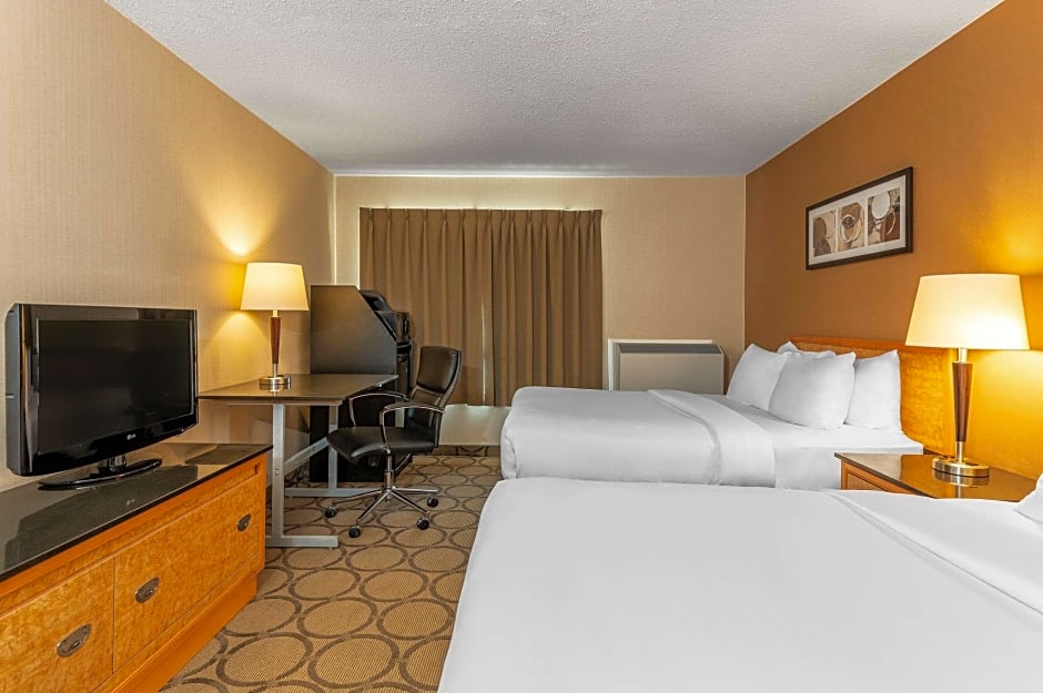 Photo 1 of 6 of 2 Double Beds