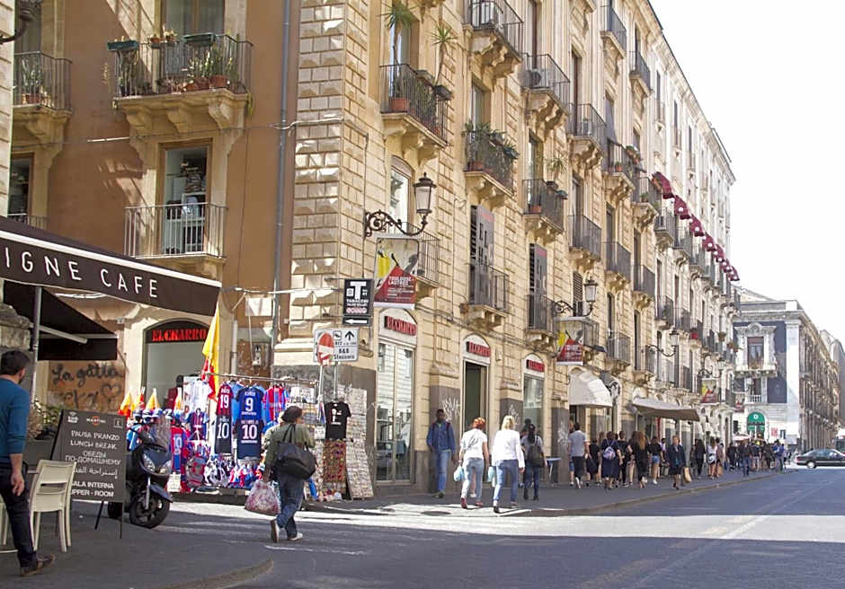 The Artist's Home Catania Centro