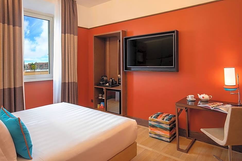 The Independent Hotel