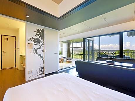 Family Room with Sea View