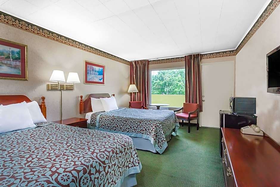 Photo 1 of 4 of Upgraded 2 Double Beds, Smoking