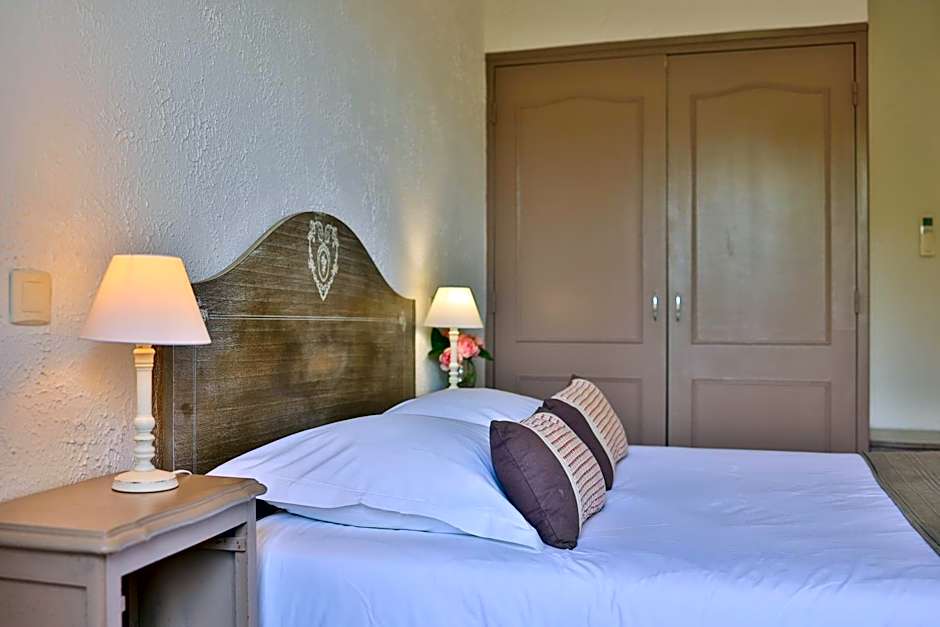 Logis Hôtel Castel Mouisson