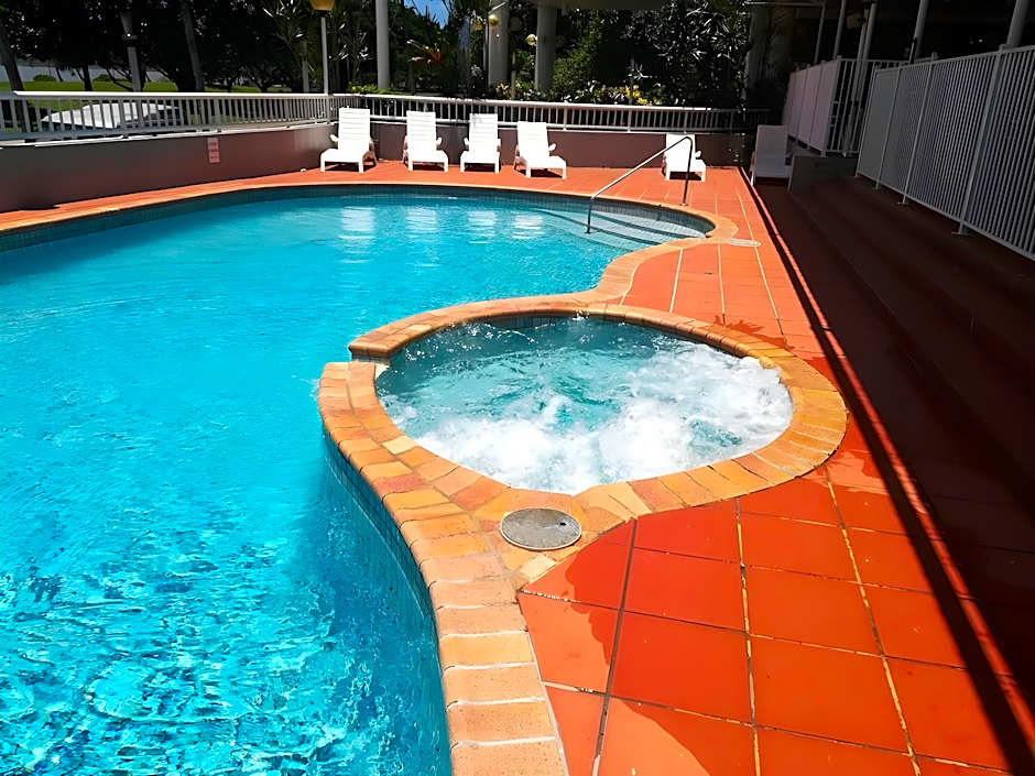 Acacia Court Hotel