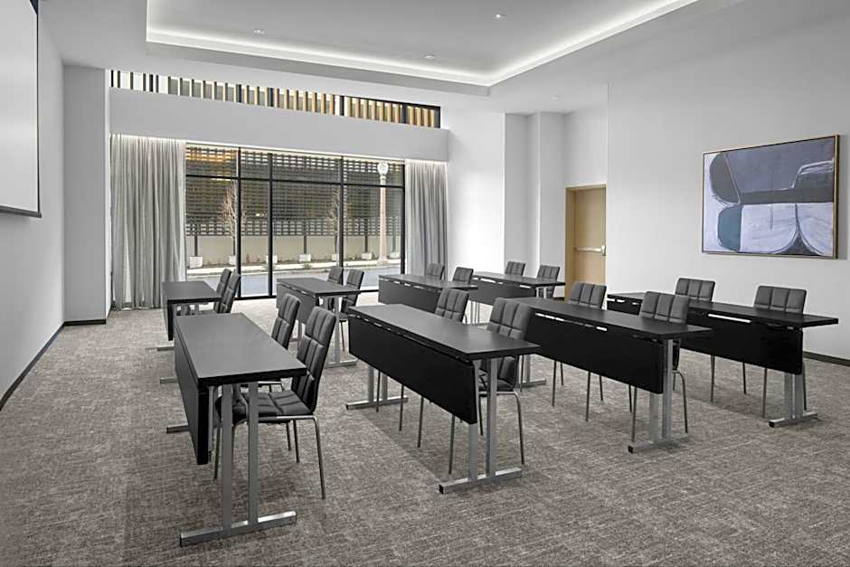 AC Hotel by Marriott St Louis Central West End