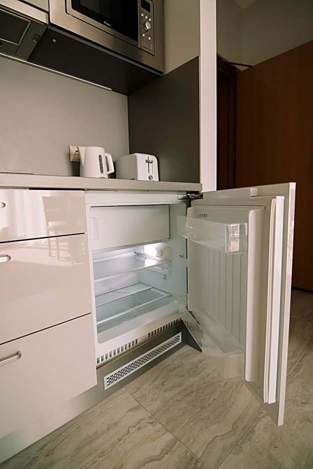 Merepargi ApartHotel & Cafe