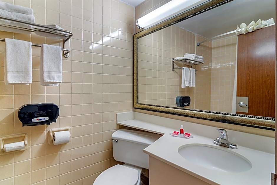 Econo Lodge - Perry National Fair Ground Area