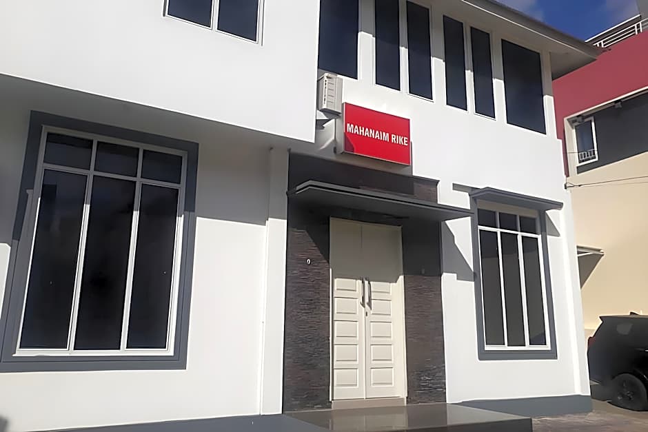 Mahanaim Rike by Reddoors