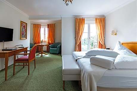 Deluxe Double Room with Balcony