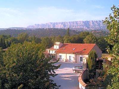 Logis Hôtel & Spa Déjeunez Sous L'Arbre