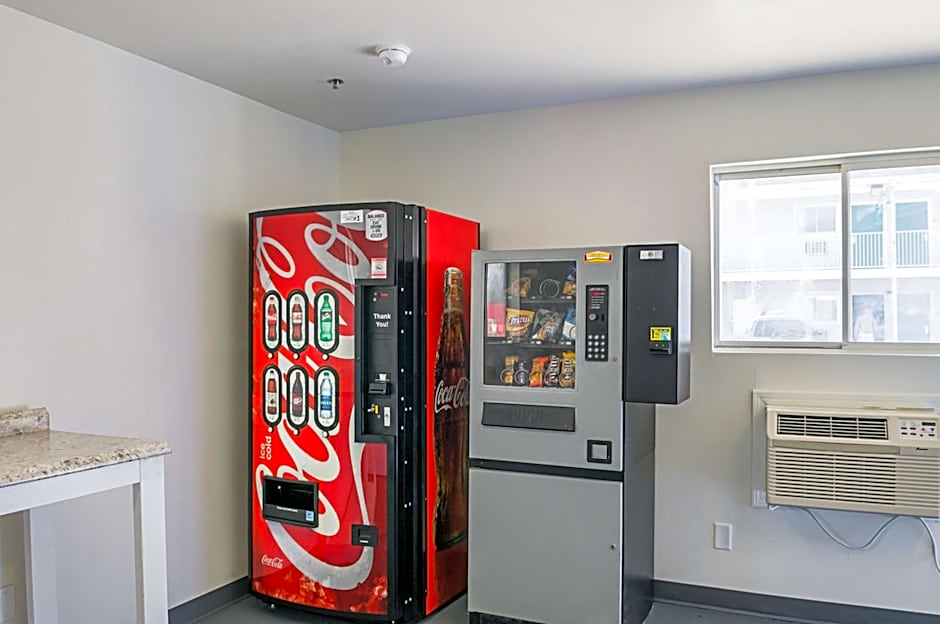 Motel 6-Bay Saint Louis, MS