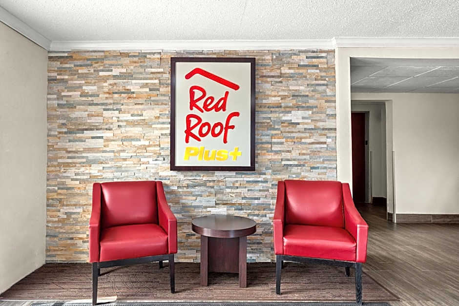 Red Roof Plus Belleville