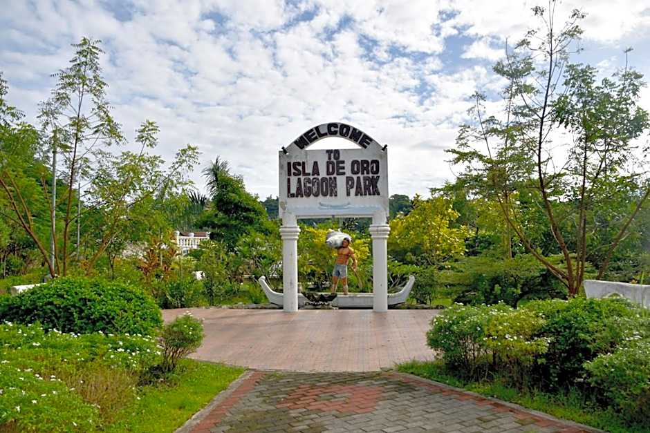 Isla De Oro Hotel