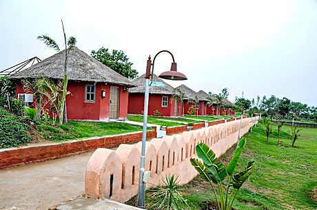 Deshawar Resort - Zanzari Waterfall