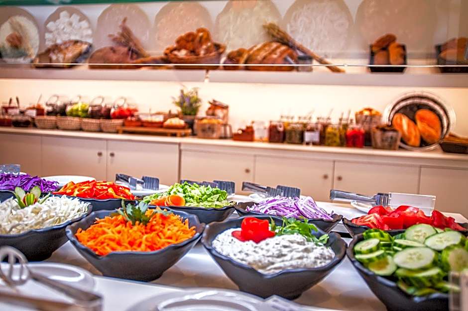 Acrotel Lily Ann Village