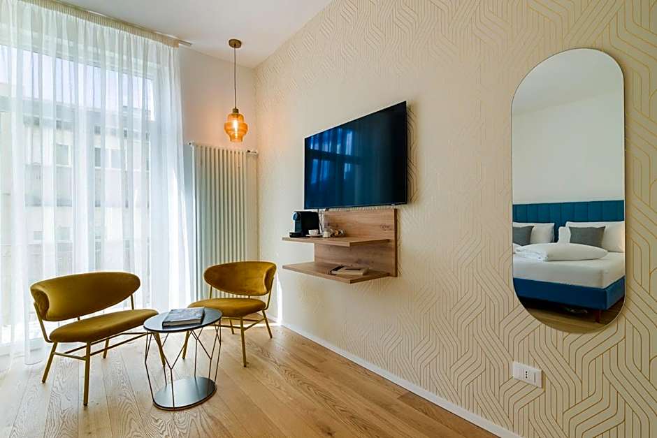 ELECTRIC Rooms & Suites