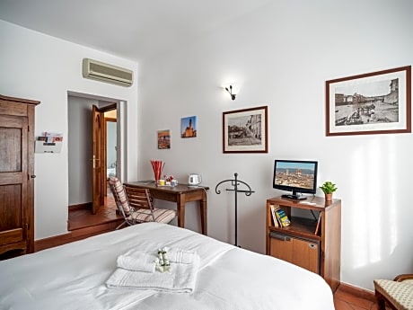 Large Double or Twin Room