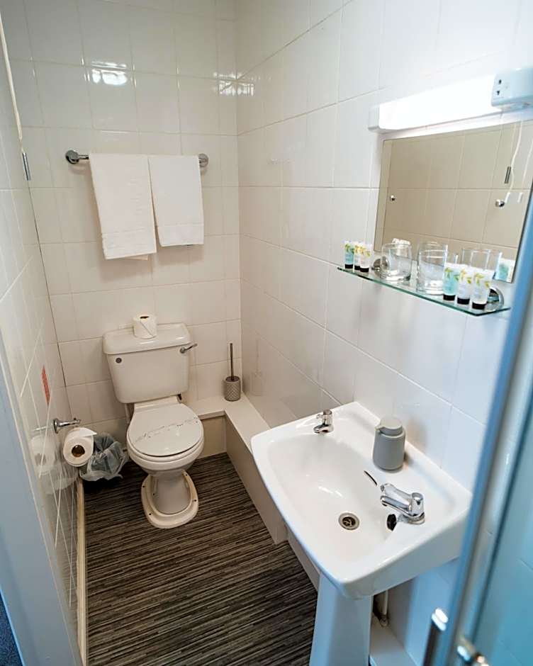 Johnny Dough's Conwy with Rooms