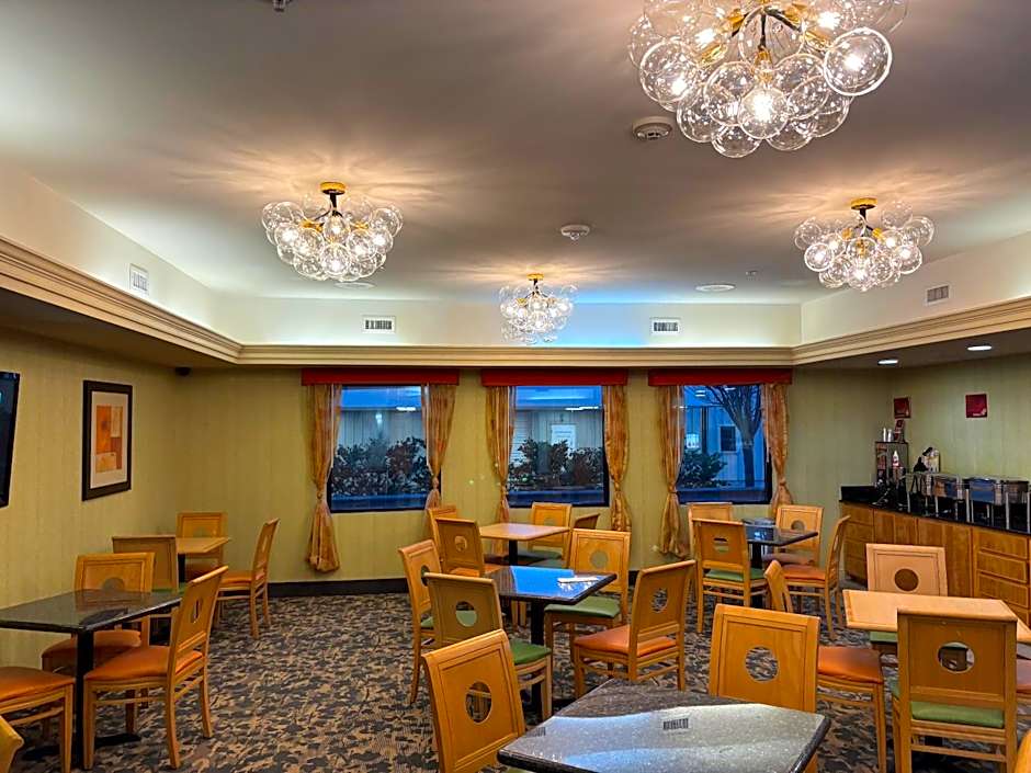 Best Western Plus Glen Allen Inn