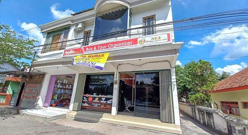 Artayya Puri 3 Syariah near Terminal Caruban Mitra RedDoorz