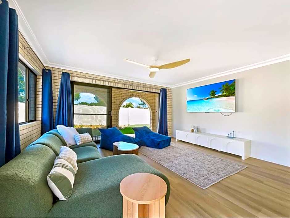 Bribie Beach House with Pool - Walk to Surf & Shops