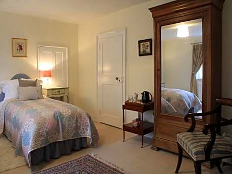 Double or Twin Room with Private Bathroom