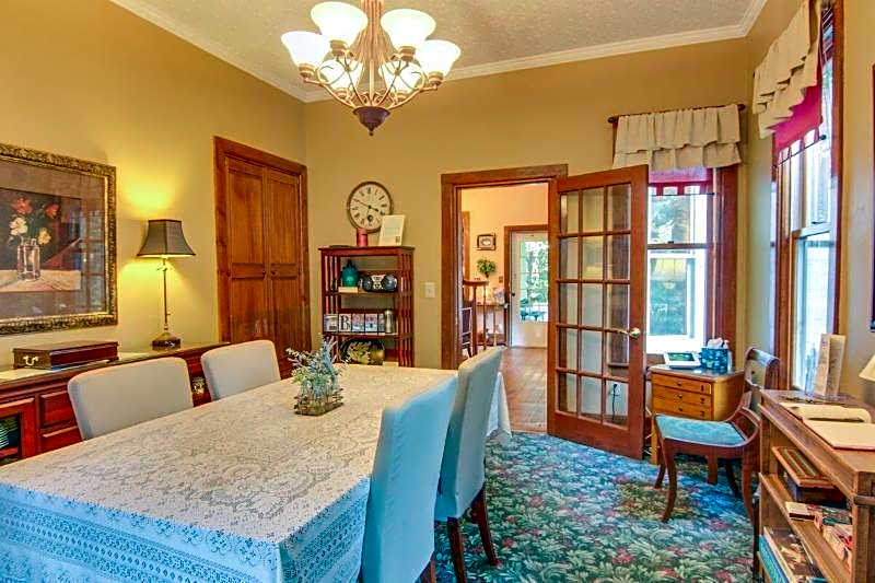 Bellaire Bed  Breakfast